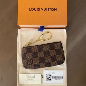 Louis Vuitton Damier Ebene Key Pouch .